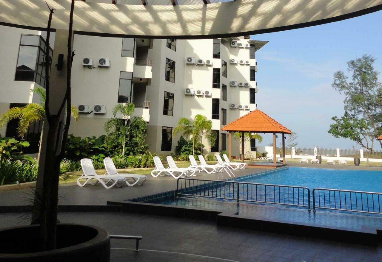 Cherloft@Samsuria Beach Residences Kampung Sungai Ular Εξωτερικό φωτογραφία